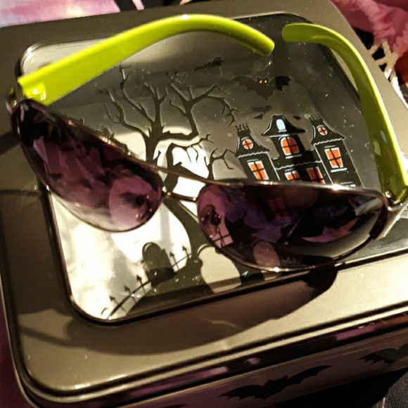 3 for $15☆ Purple & Green Sunglasses - Picture 1 of 5